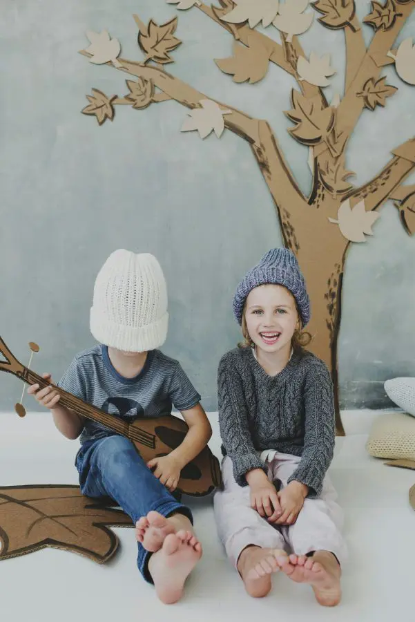 Children using a variety of electronic devices