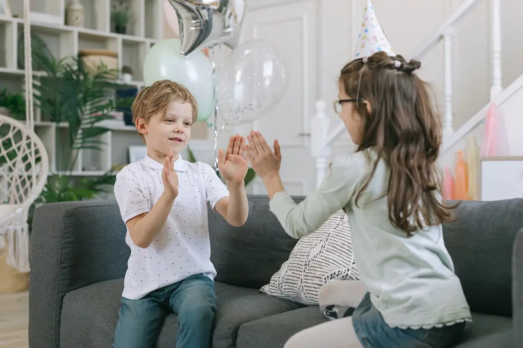 15 Hand Clapping Games From The 80s